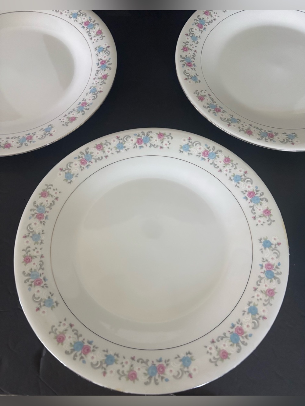 Set of 4 -vintage Dynasty Fine China Rapture Dinner plates